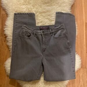 Gloria Vanderbilt Gray High Rise Straight Leg Amanda Denim Jeans EUC Sz 10